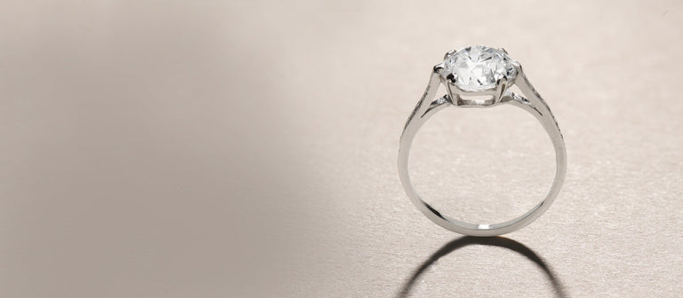 profile of a vintage solitaire engagement ring