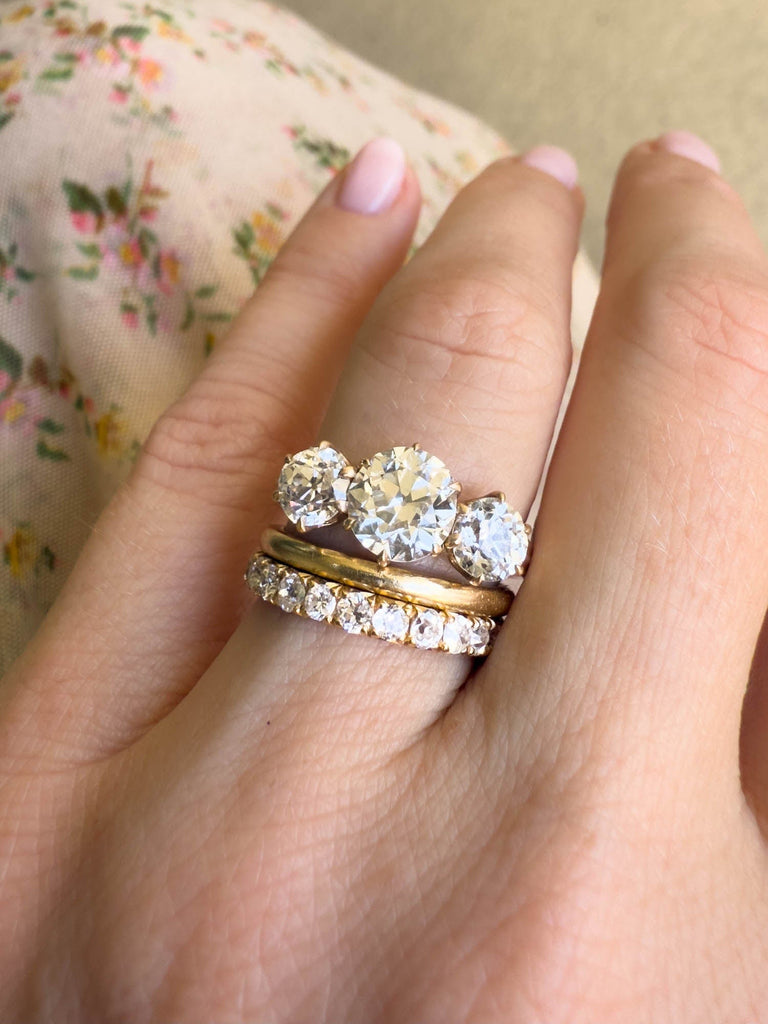 Victorian 1.61 Carat Old European Cut Diamond Three Stone Yellow Gold Antique Engagement Ring