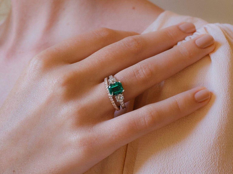 1.00 CARAT ART DECO EMERALD AND DIAMOND RING