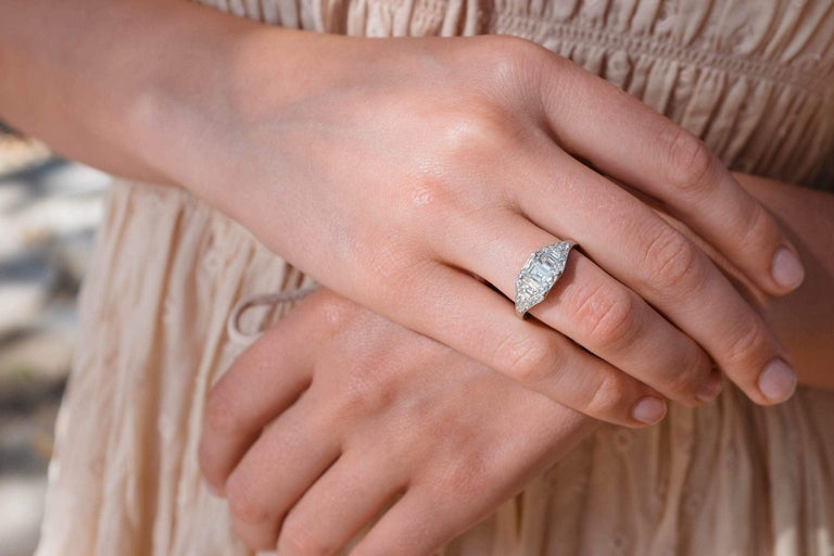 1.47 CARAT ART DECO DIAMOND ENGAGEMENT RING