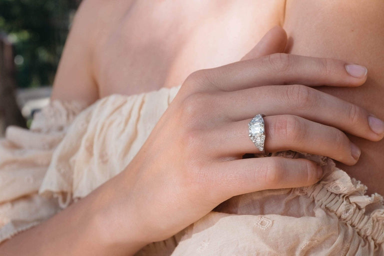 1.47 CARAT ART DECO DIAMOND ENGAGEMENT RING