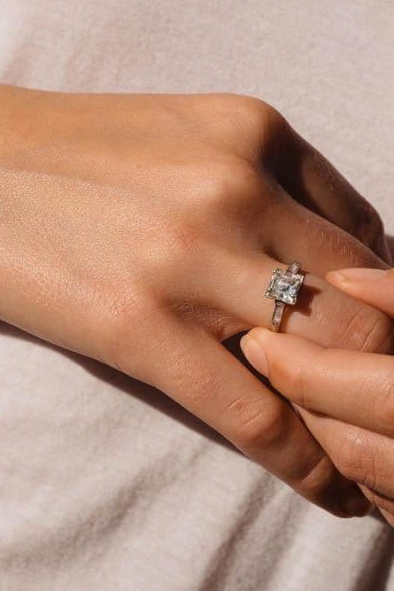 1.52 ART DECO SQUARE-CUT DIAMOND ENGAGEMENT RING