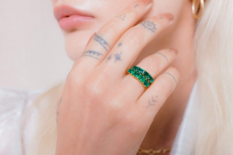 1880s Victorian Emerald Yellow Gold Half Hoop Band