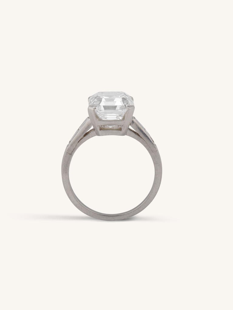 Art Deco 4.43 Carat Emerald Cut Diamond Vintage Engagement Ring Profile
