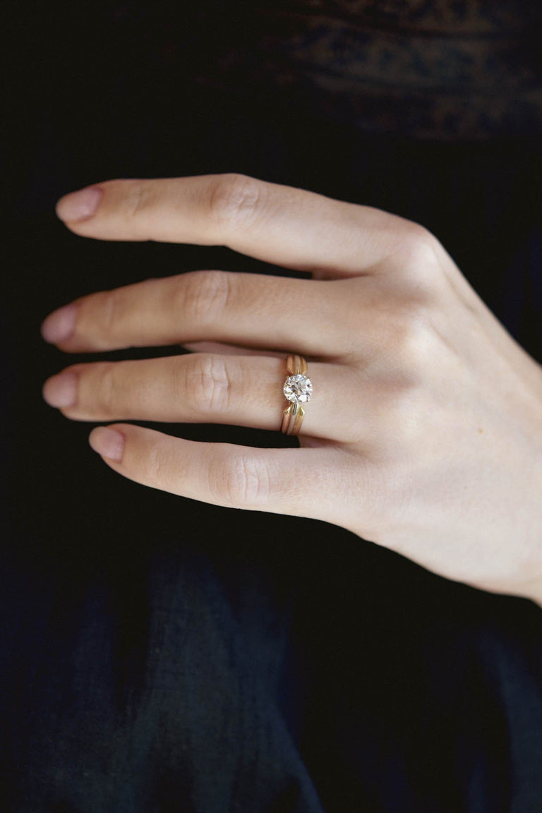 Cartier Mid-Century 1.08 Carat Round Brilliant Cut Diamond Vintage Engagement Ring - on a hand - 3