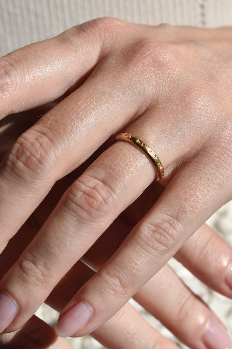 Late Victorian 18k Yellow Gold Antique Engraved Band, Netherlands - Size 5.5 on a hand