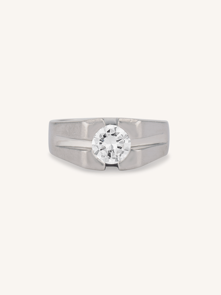 Mid-century 1.05 Carat Round Brilliant Cut Diamond & Platinum Vintage Engagement Ring