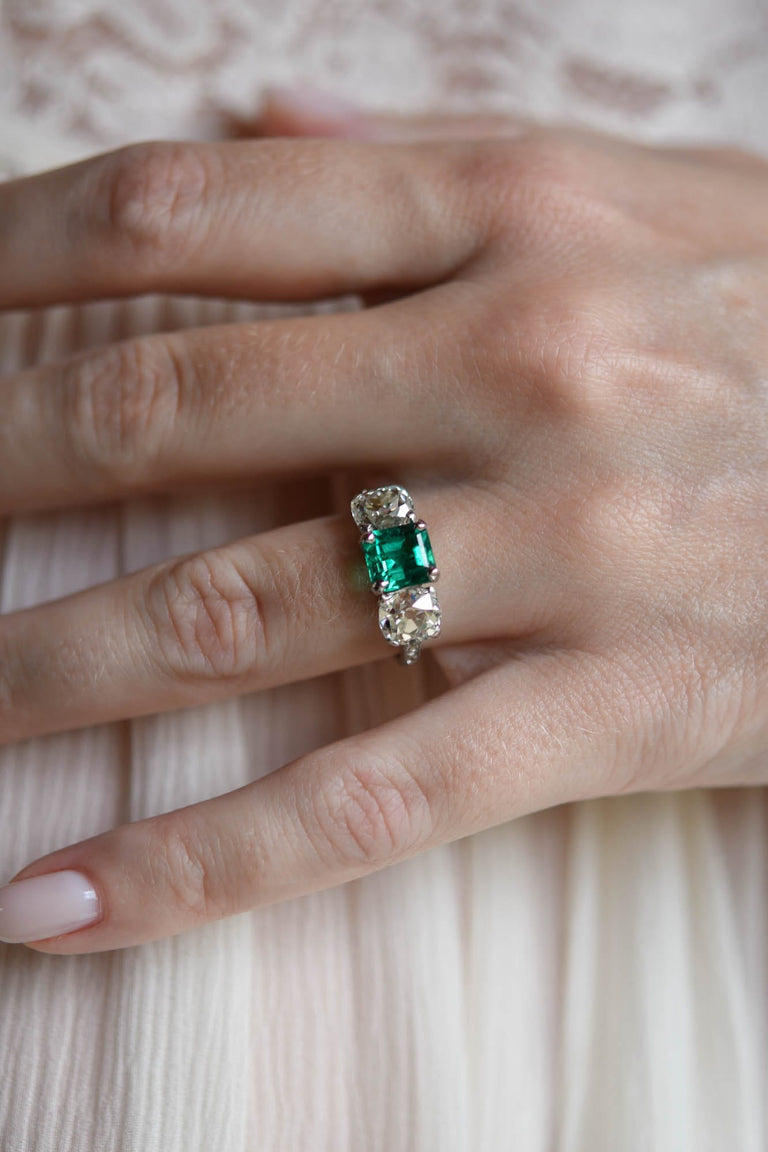 Tiffany & Co. Art Deco 1.53 Carat Colombian Emerald and Old Mine Diamond Antique Engagement Ring