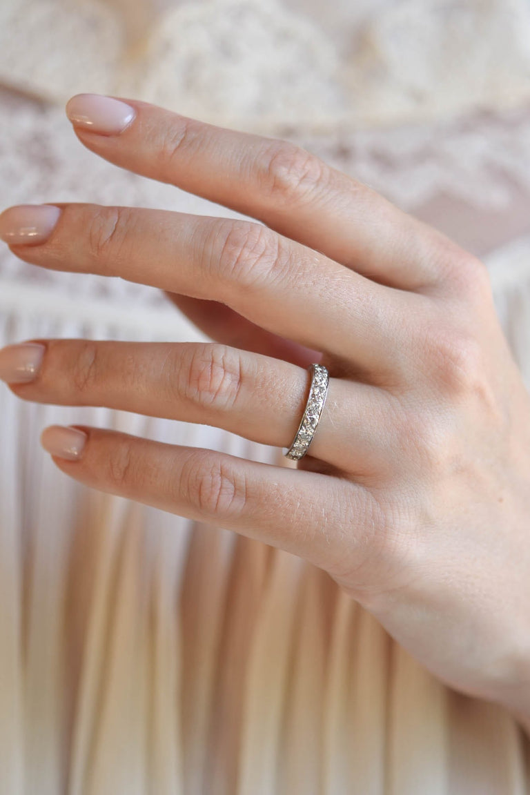 Van Cleef & Arpels 2 Carat Late Art Deco Round Cut Diamond Vintage Eternity Band