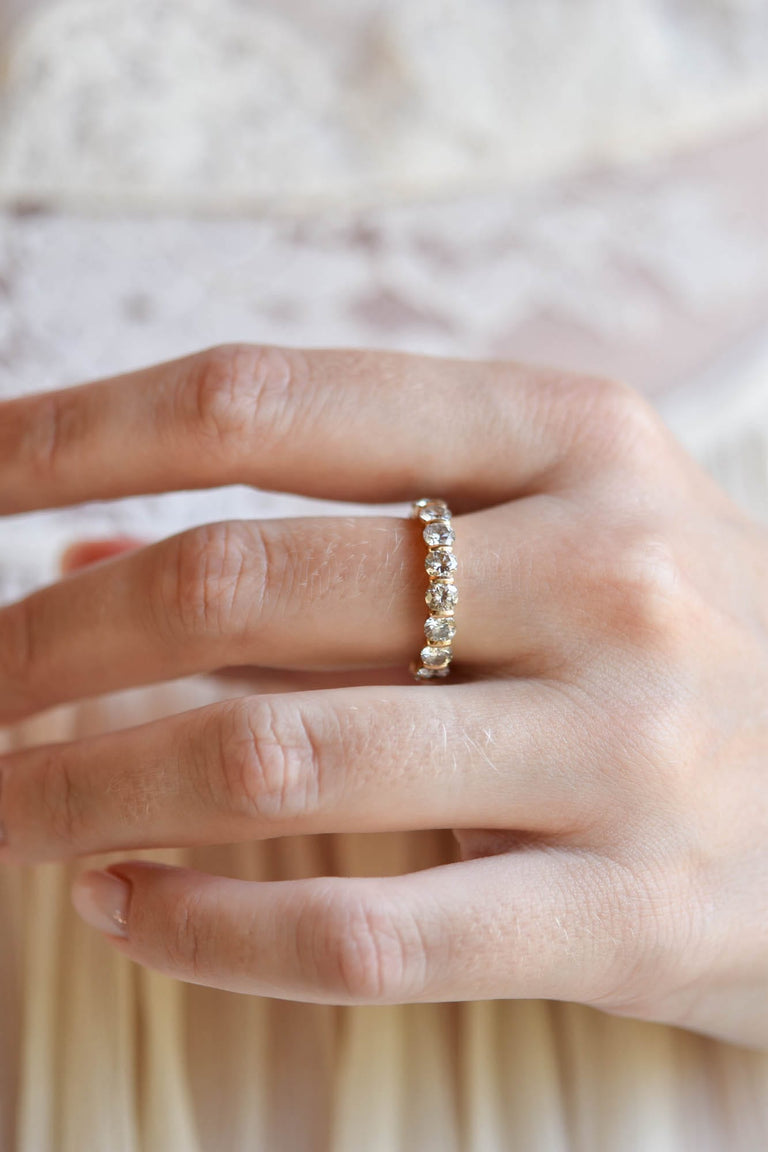 Van Cleef & Arpels Diamond 18K Yellow Gold Vintage Eternity Band