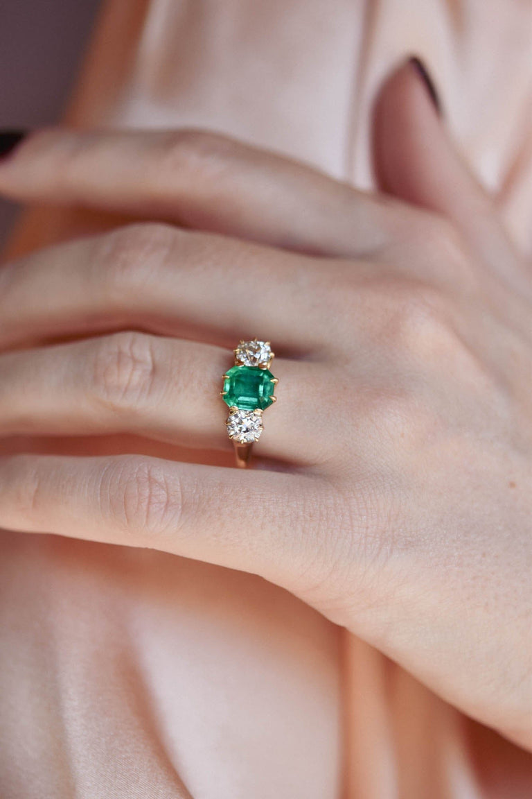 Victorian 1.87 Carat Colombian Emerald & Old Mine Diamond Vintage Engagement Ring