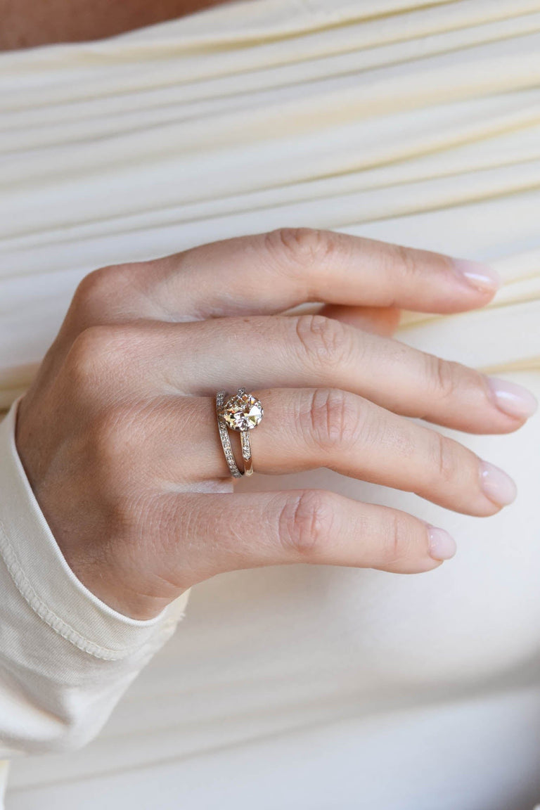 Vintage Inspired Antique Diamond Eternity Band in Platinum | Étoile