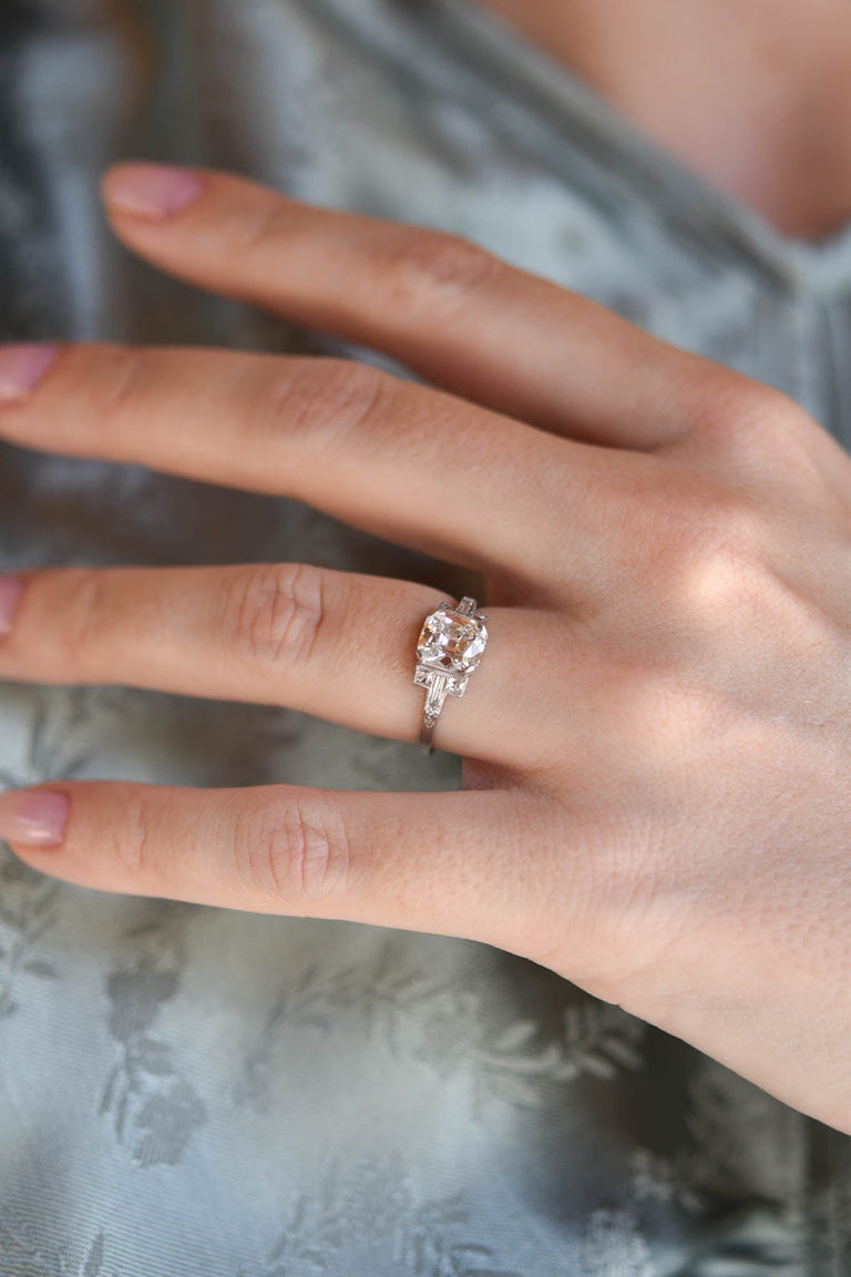 Antique Art Deco 1.12 Carat Old Mine Cushion Cut Diamond Vintage Engagement Ring