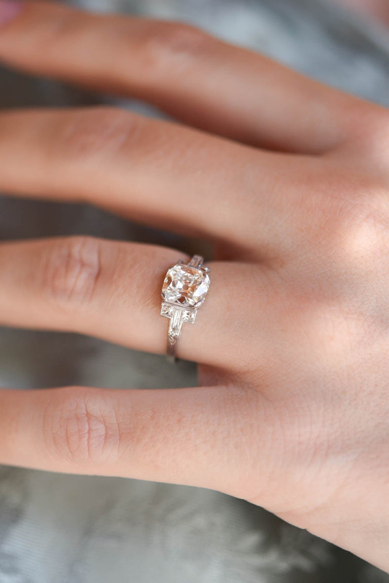 Antique Art Deco 1.12 Carat Old Mine Cushion Cut Diamond Vintage Engagement Ring
