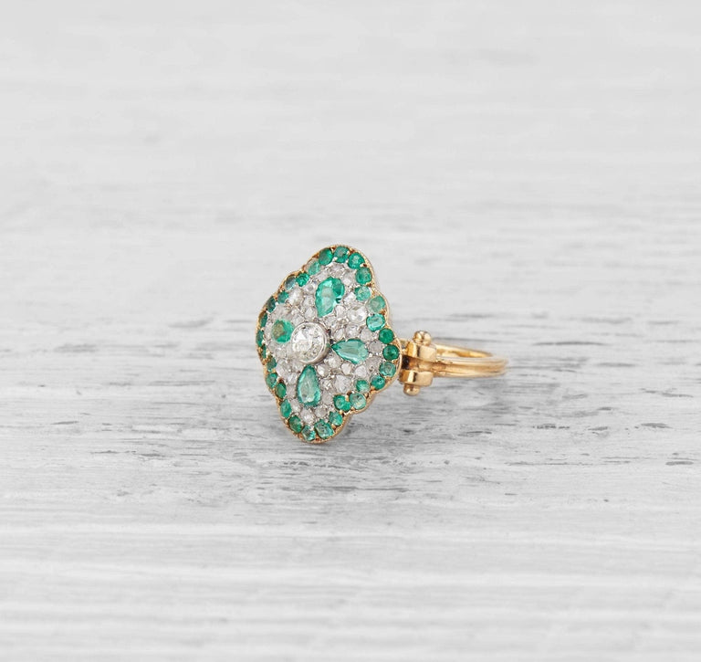 ANTIQUE EMERALD AND DIAMOND RING