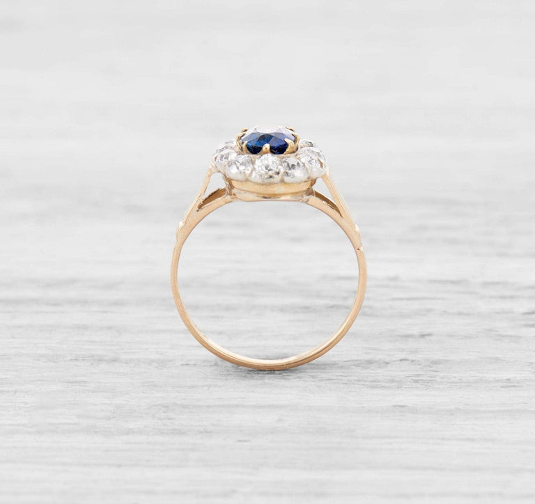 ANTIQUE VICTORIAN SAPPHIRE AND DIAMOND RING