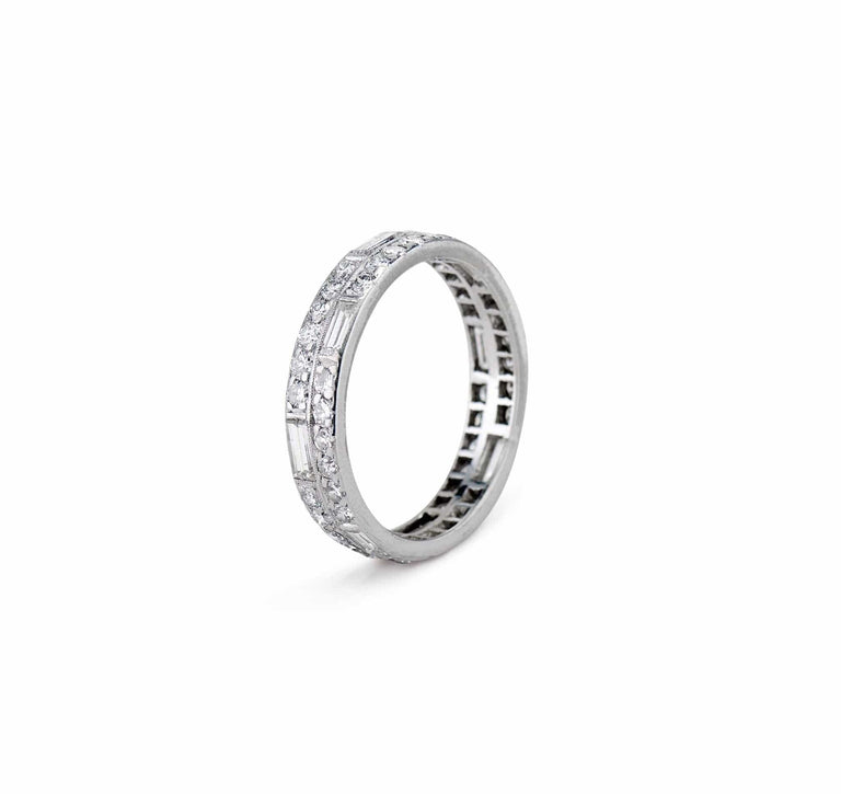 Art Deco 2.00 Carat Transitional and Baguette-Cut Wedding Band