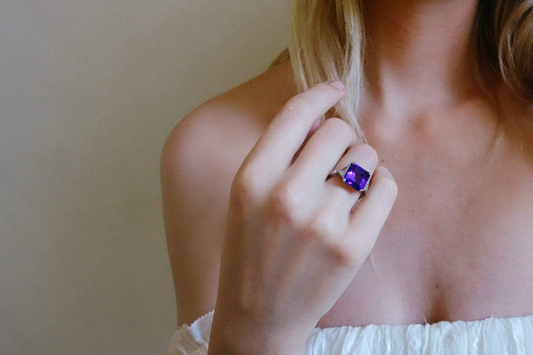 ART DECO AMETHYST AND DIAMOND COCKTAIL RING
