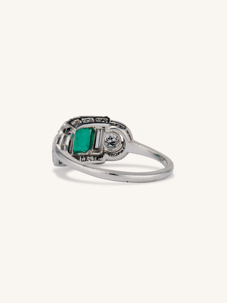 Art Deco Colombian Emerald & Diamond Ring
