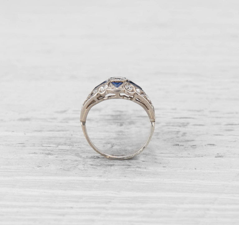 ART DECO DIAMOND AND SAPPHIRE ENGAGEMENT RING