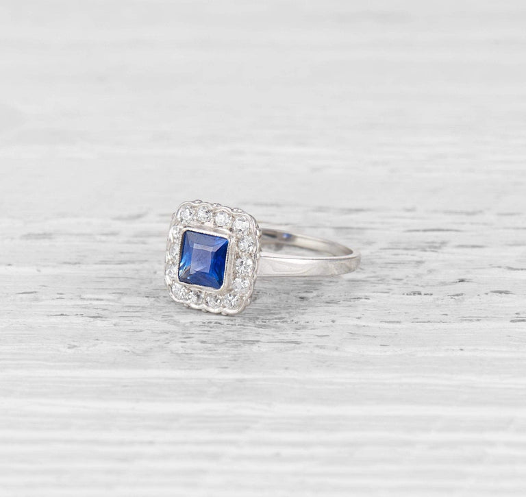 ART DECO SAPPHIRE AND DIAMOND ENGAGEMENT RING