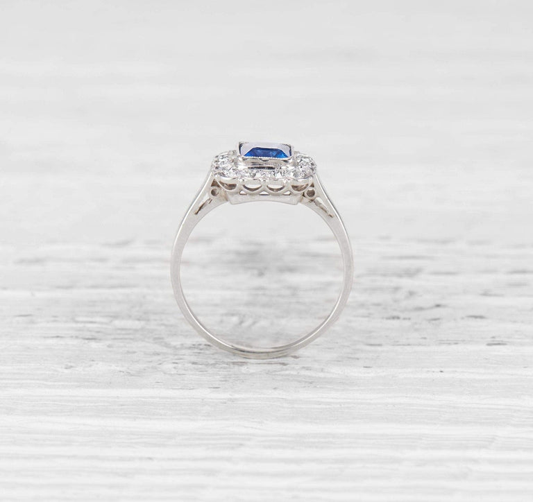 ART DECO SAPPHIRE AND DIAMOND ENGAGEMENT RING