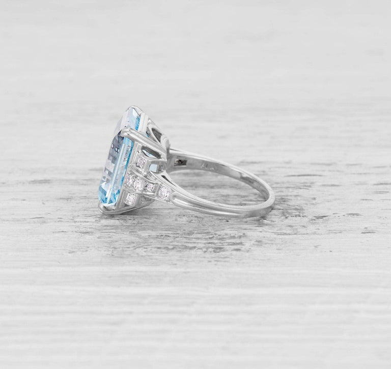 ART DECO TIFFANY & CO AQUAMARINE AND DIAMOND COCKTAIL RING