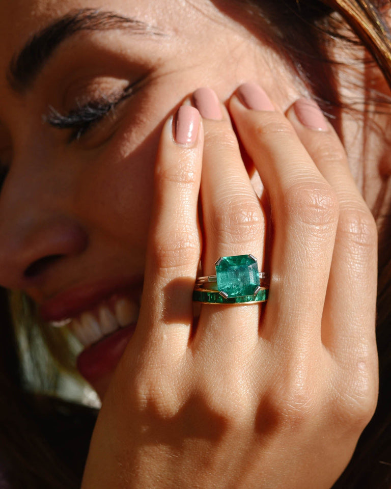 Boucheron Art Deco 5.65 Carat Emerald Cut Colombian Emerald Vintage Ring