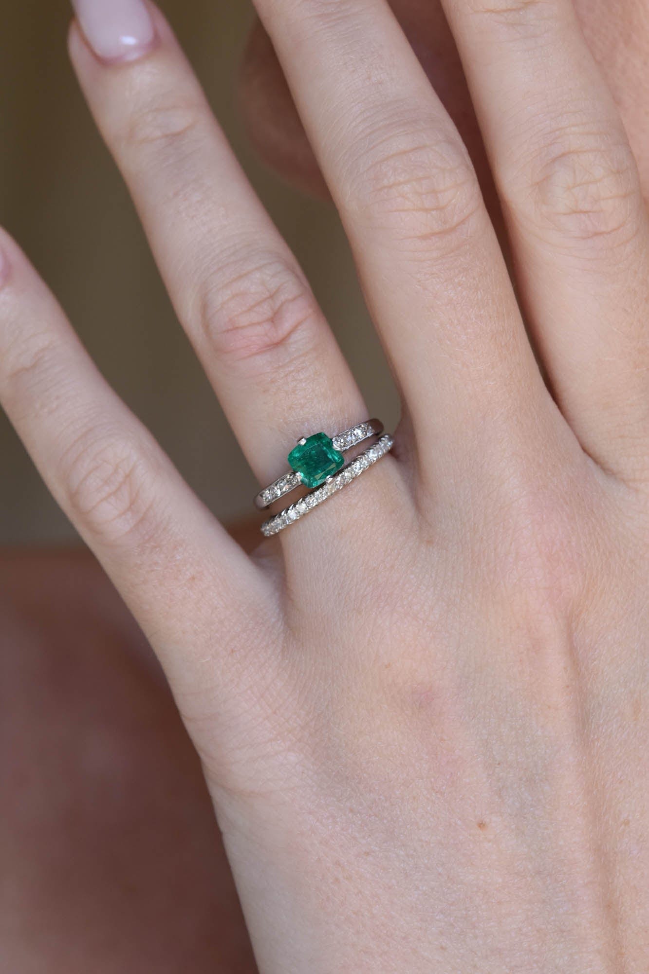 Cartier ring emerald best sale