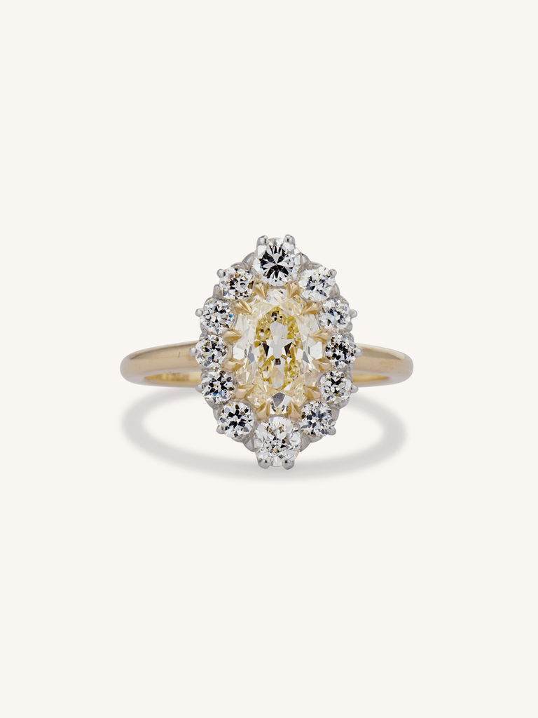 Cluster Engagement Ring 18K Yellow Gold Vintage Oval Diamond - Leia