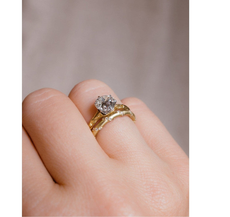 Early Art Deco 1.43 Carat Gold Engraved Solitaire
