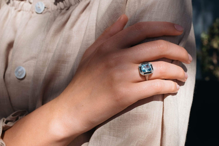 EARLY ART DECO AQUAMARINE, DIAMOND, AND BLACK ONYX RING