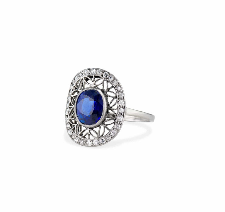 Edwardian 1.25 Carat Oval Untreated Sapphire Diamond and Platinum Ring