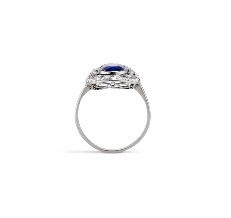 Edwardian 1.25 Carat Oval Untreated Sapphire Diamond and Platinum Ring