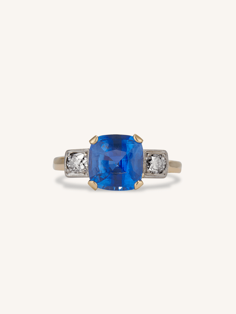 Edwardian 2.76 Carat Ceylon Sapphire Three Stone Antique Engagement Ring