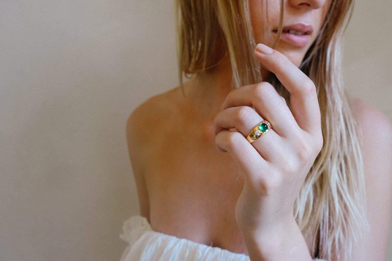 EDWARDIAN EMERALD AND DIAMOND GYPSY RING