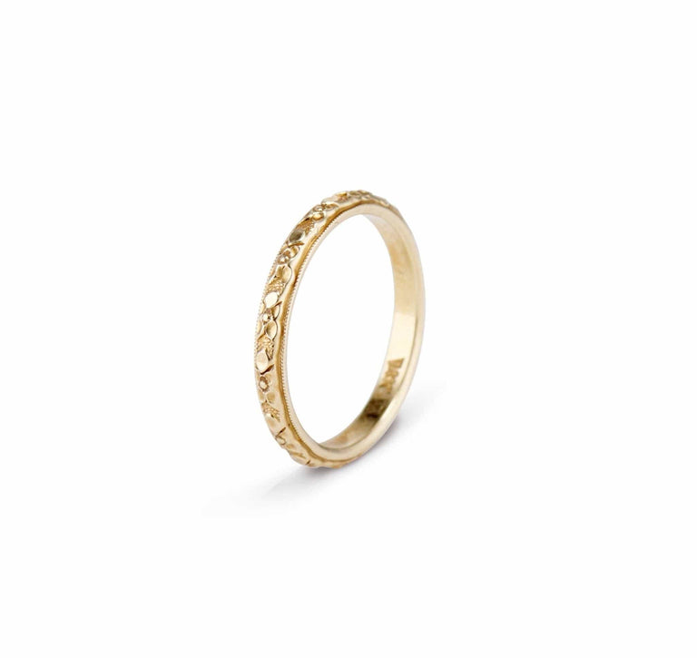 Edwardian Engraved Gold Wedding Band