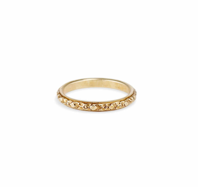 Edwardian Engraved Gold Wedding Band