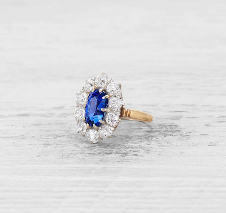 EDWARDIAN SAPPHIRE AND DIAMOND CLUSTER RING