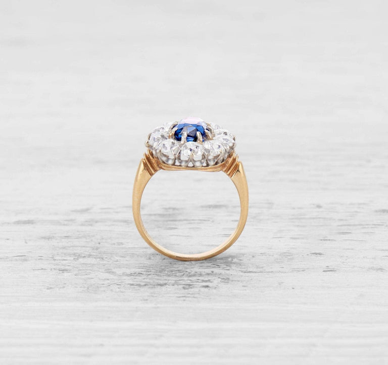 EDWARDIAN SAPPHIRE AND DIAMOND CLUSTER RING