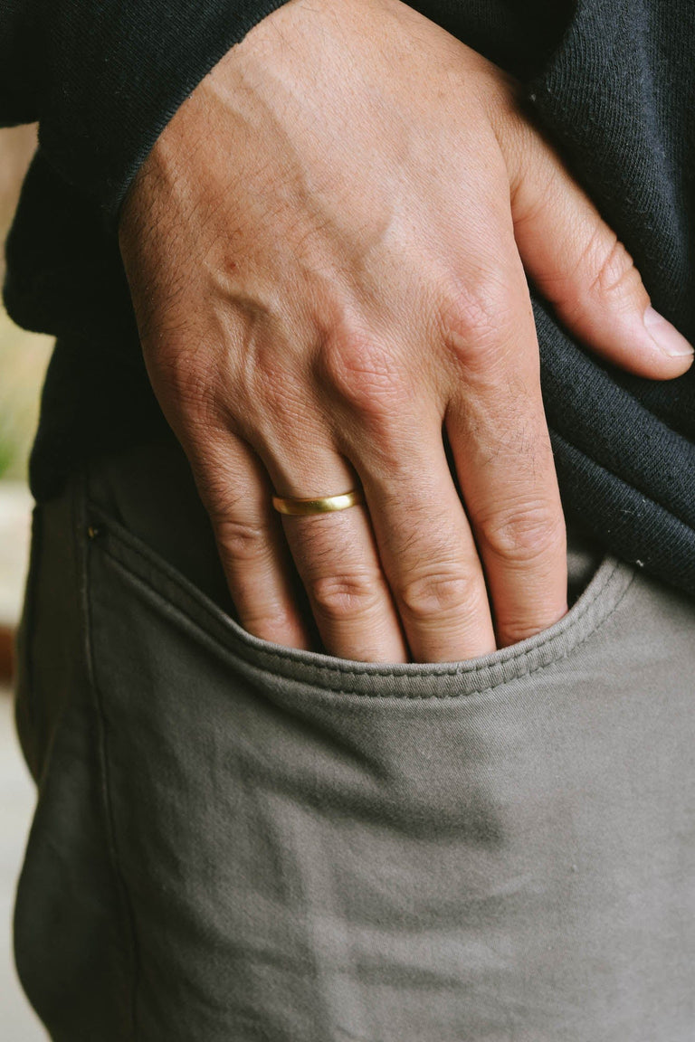 Classic Hoop Brushed 4mm