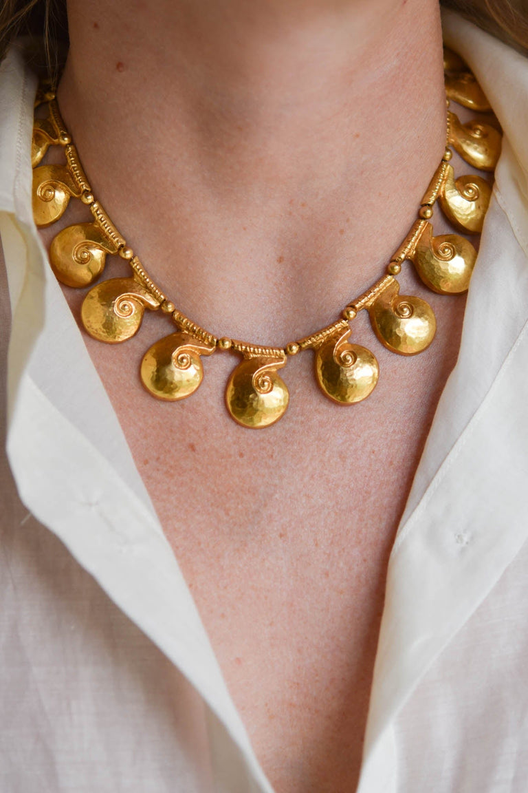 Tiffany & Co. Elsa Peretti Vintage 22K Gold Extra Large Madonna Pendant and Chain Necklace | 1970s–1980s