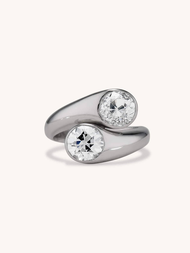 Midcentury 1.82 & 1.54 Carat Old European Cut Diamonds Toi et Moi Ring