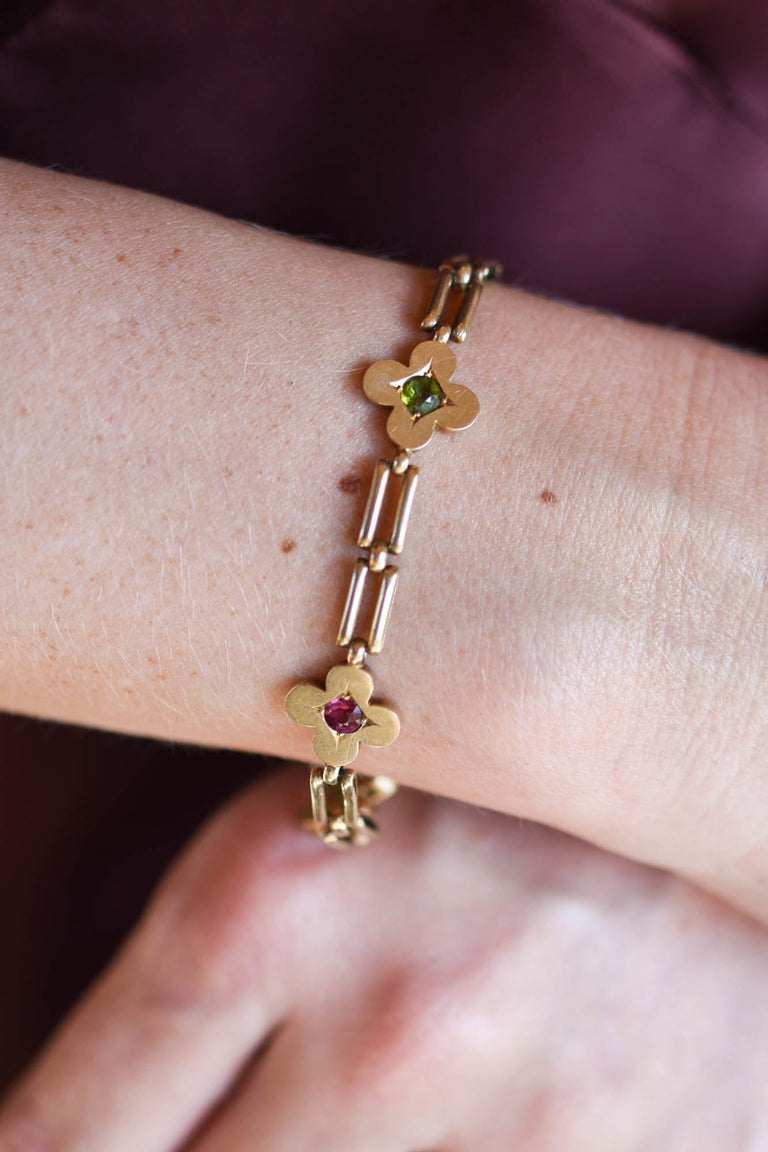 Victorian 14K Gold Gem-Set Clover Bracelet, Precursor to Alhambra