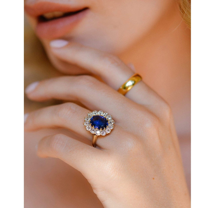 Victorian 4.47 Carat Ceylon Sapphire and Diamond Cluster