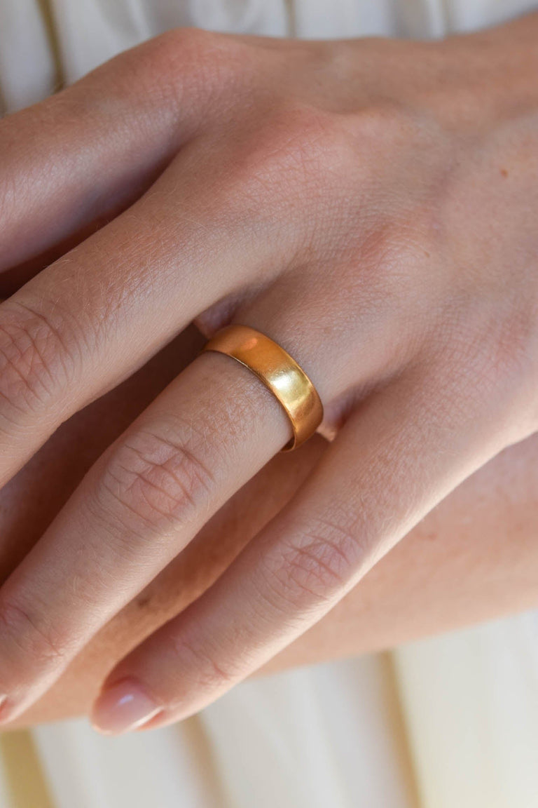 Victorian Classic Wide 22k Antique Wedding Band, English - Size 7