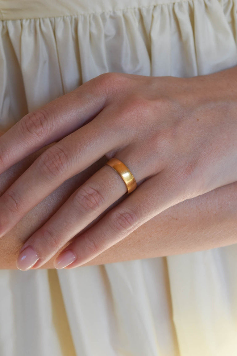 Victorian Classic Wide 22k Antique Wedding Band, English - Size 7