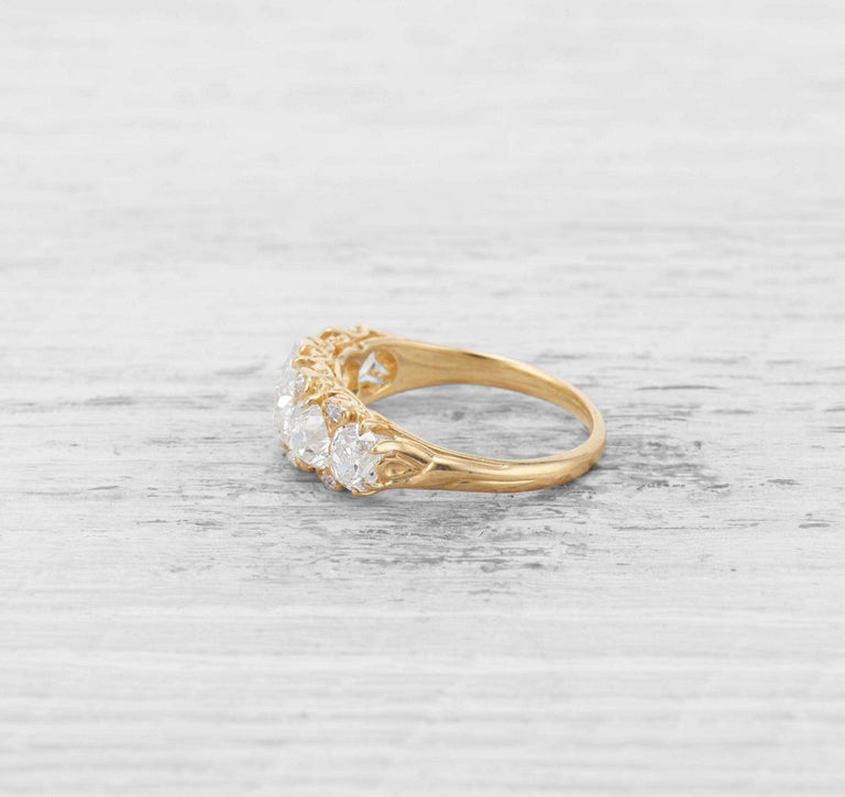 VICTORIAN FIVE-STONE DIAMOND RING