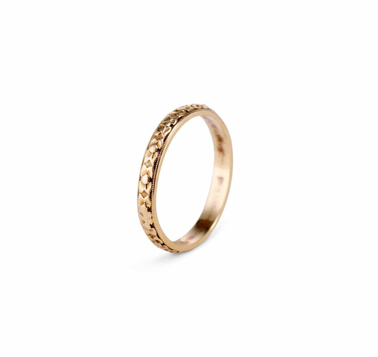 Victorian Forget-Me-Not Gold Wedding Band