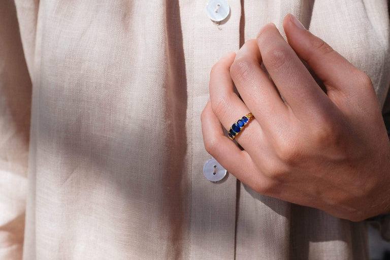 VICTORIAN SAPPHIRE AND DIAMOND FIVE STONE RING